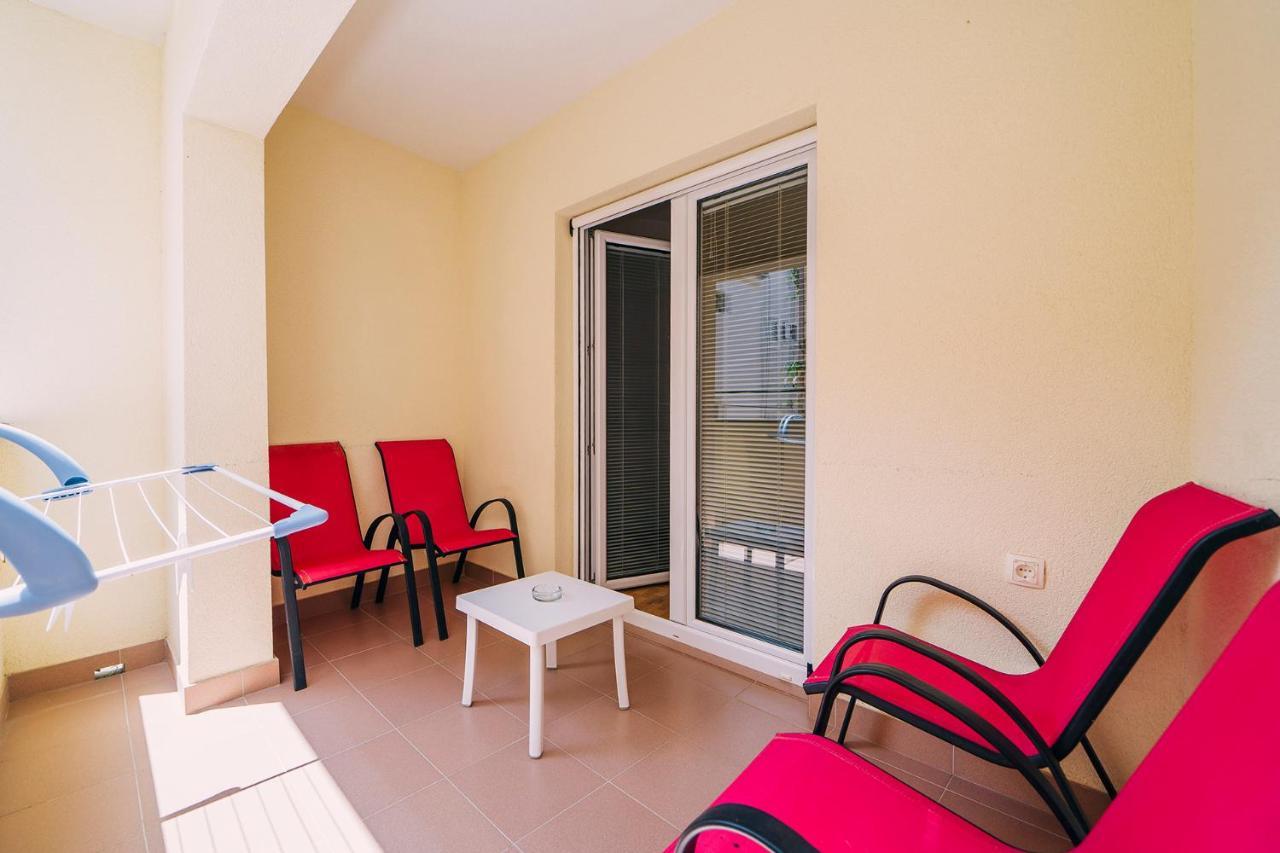 Apartments Luxur Center Baška Voda Dış mekan fotoğraf